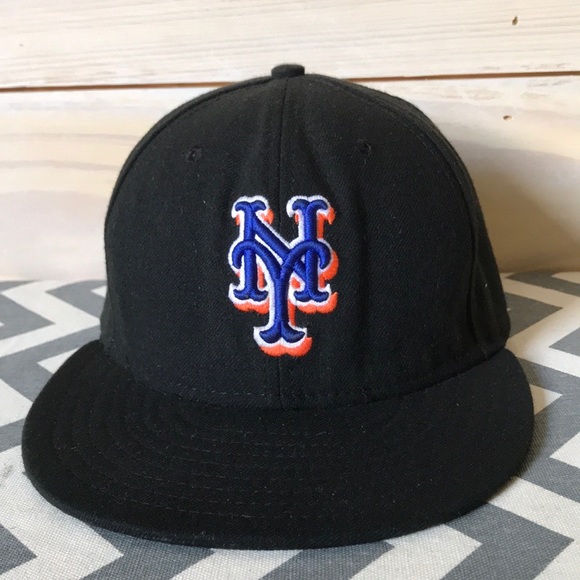 black on black mets hat